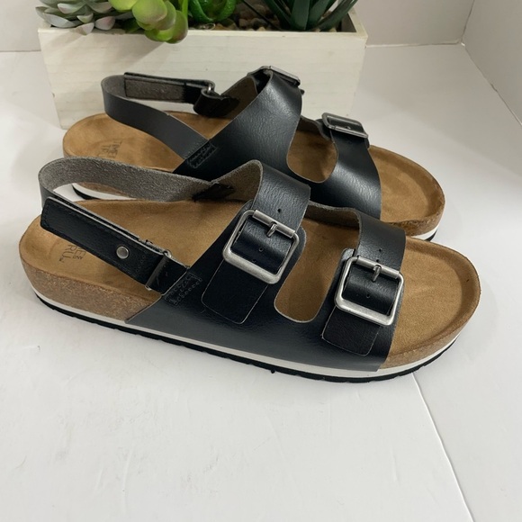 Time and Tru Black Sandals with Adjustable Straps and Cork Footbed - Picture 1 of 4